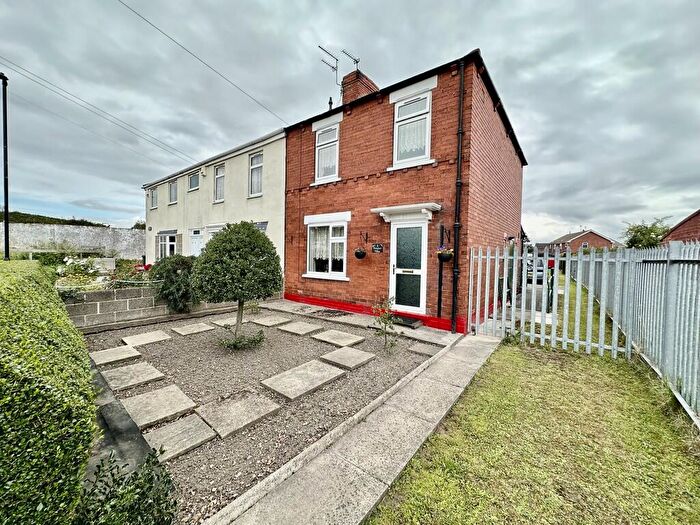 3 Bedroom Semi-Detached House For Sale In Prospect Villas, New Inn Lane, Stainforth, DN7