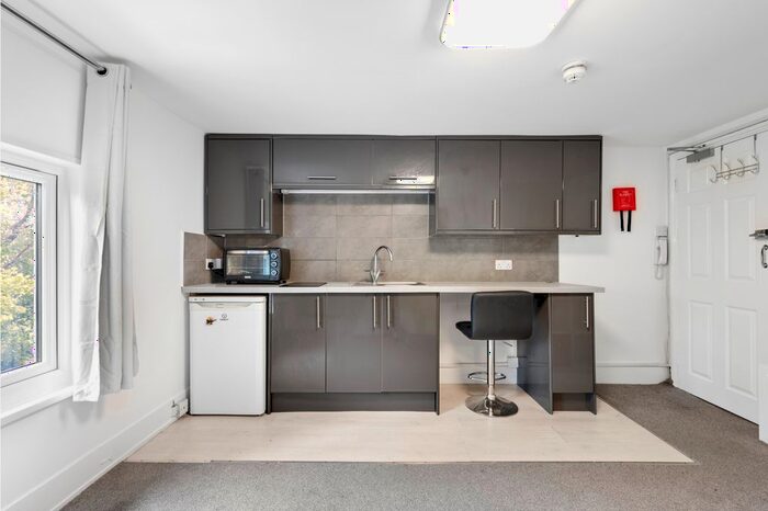 Property To Rent In Fairfield South, Kingston Upon Thames, KT1