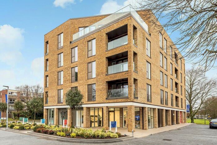 1 Bedroom Apartment To Rent In Leaping Birds Rise, Walton On Thames, KT12