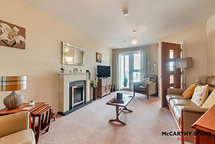 1 Bedroom Apartment For Sale In Viewpoint, Harbour Road, Gosport, Hampshire, PO12