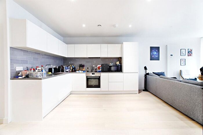 2 Bedroom Flat To Rent In Admiralty Avenue, London, E16