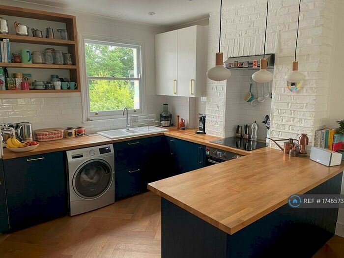 2 Bedroom Flat To Rent In Trinder Road, London, N19