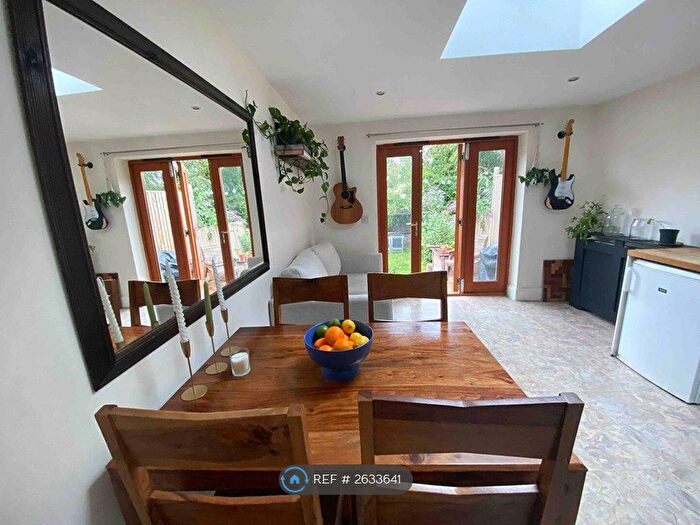 3 Bedroom Semi-Detached House To Rent In Guildford Park Road, Guildford, GU2