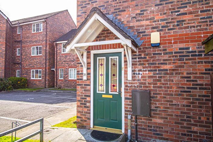 2 Bedroom Flat To Rent In Royal Drive, Fulwood, Preston, PR2