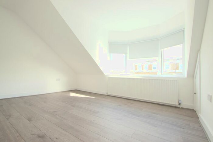 3 Bedroom Flat To Rent In Winchester Road, London, N9