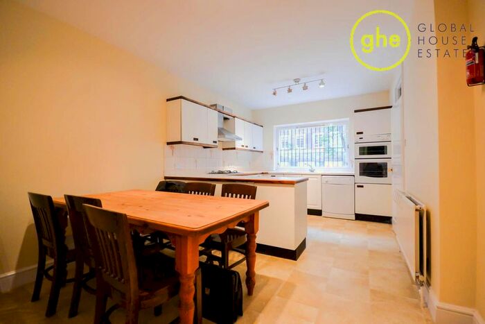 4 Bedroom Town House To Rent In Inverness Terrace, Bayswater, London, W2