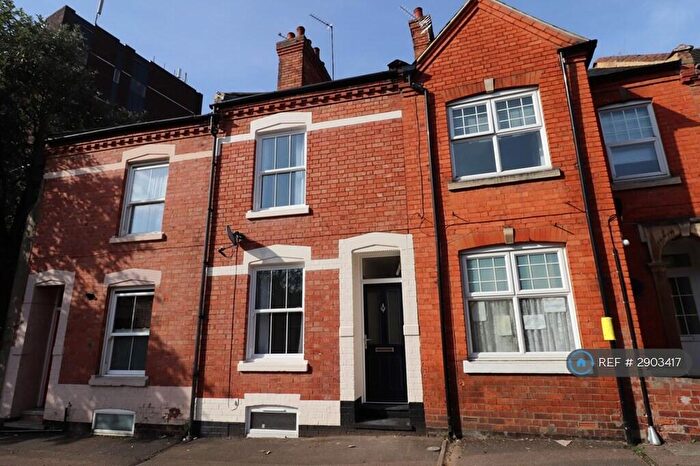 3 Bedroom Terraced House To Rent In Spring Gardens, Northampton, NN1