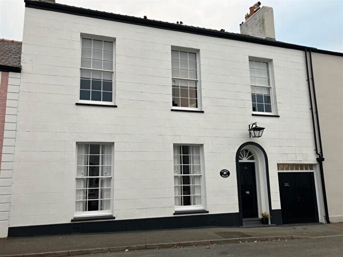 6 Bedroom Town House For Sale In Rating Row, Beaumaris, LL58