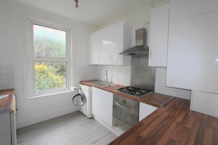 2 Bedroom Flat To Rent In Lower Addiscombe Road, Addiscombe, CR0