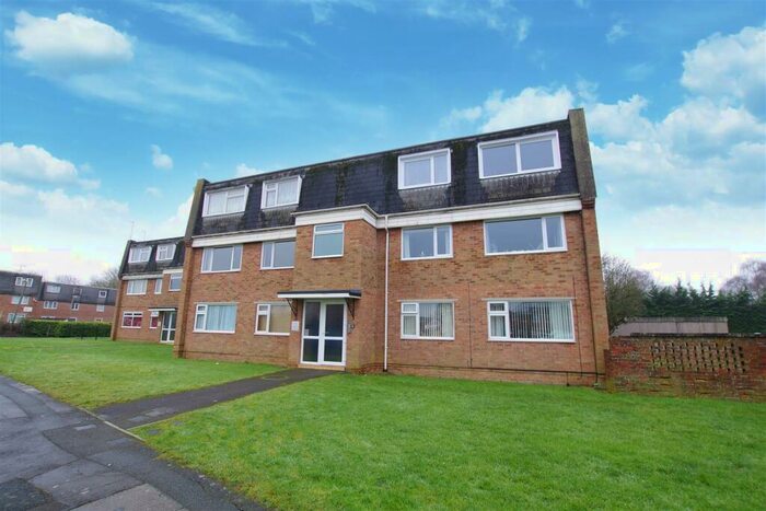 2 Bedroom Flat To Rent In Kimmeridge Close, Nythe, Swindon, SN3