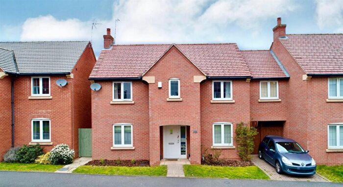 4 Bedroom Link Detached House For Sale In Highland Drive, Loughborough, LE11