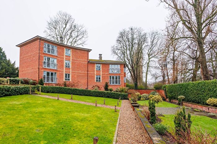 2 Bedroom Flat For Sale In Heworth Croft, York, YO31