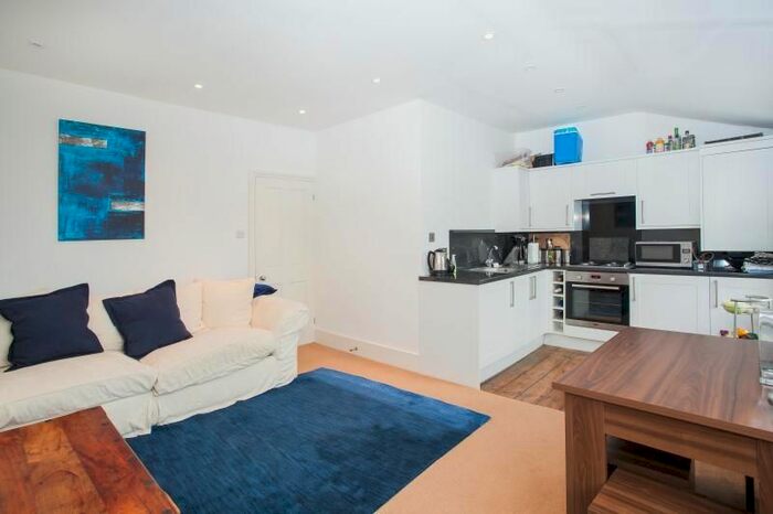 1 Bedroom Property To Rent In Loftus Road, Shepherds Bush, London, W12