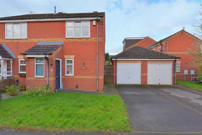2 Bedroom Semi-Detached House To Rent In Sunningdale Close, Acomb, York, YO26