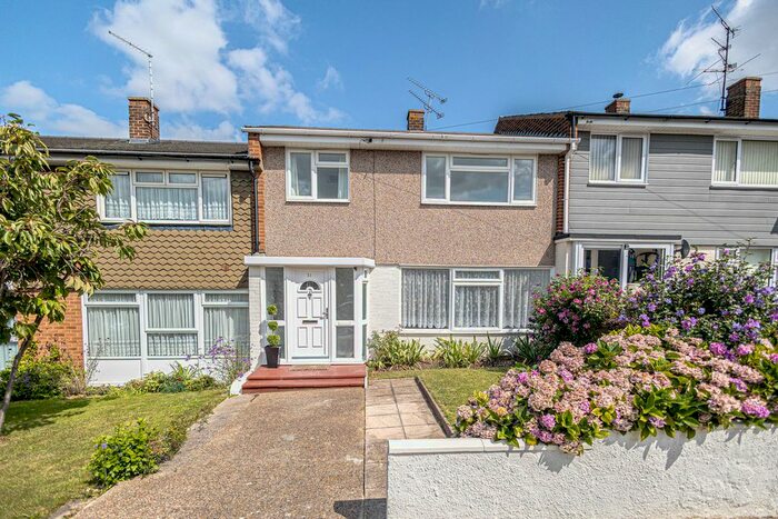 3 Bedroom Terraced House To Rent In Treelawn Drive, Leigh-On-Sea, SS9