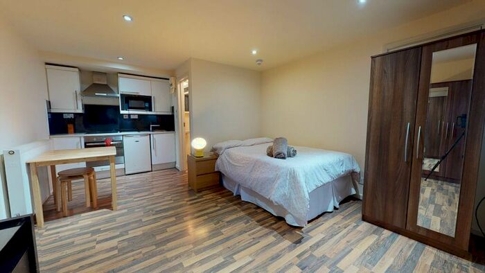 Studio To Rent In Brondesbury Park, NW6