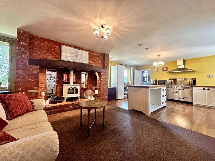 5 Bedroom Detached House For Sale In Bucklesham Road, Ipswich, IP10