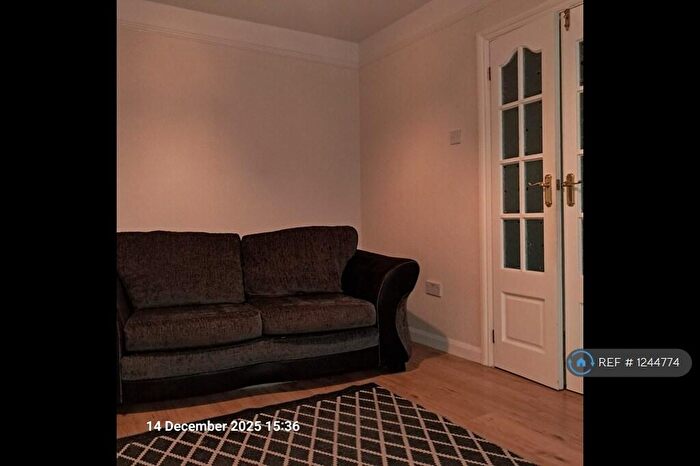 3 Bedroom Terraced House To Rent In Ling Road, Erith, DA8