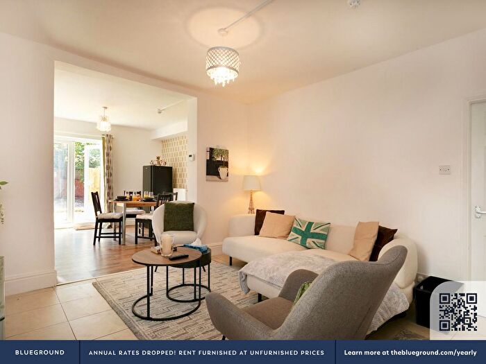 2 Bedroom Flat To Rent In Rushcliffe District, NG2
