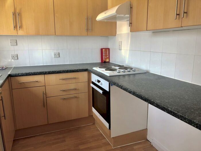 2 Bedroom Flat To Rent In St Michaels Close, Mount Wise *Available With Zero Deposit Guarantee*, PL1