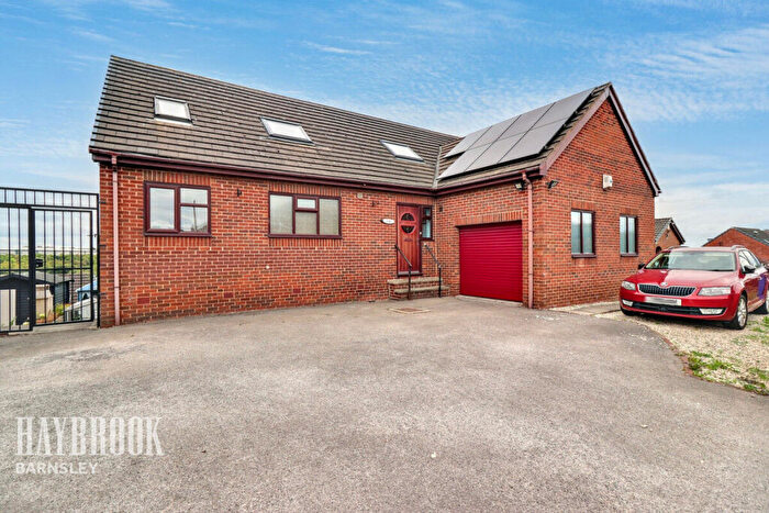 4 Bedroom Detached House For Sale In Wentworth Road, Blacker Hill, S74