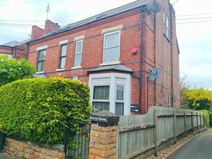 2 Bedroom Maisonette To Rent In Trent Boulevard, West Bridgford, Nottingham, NG2