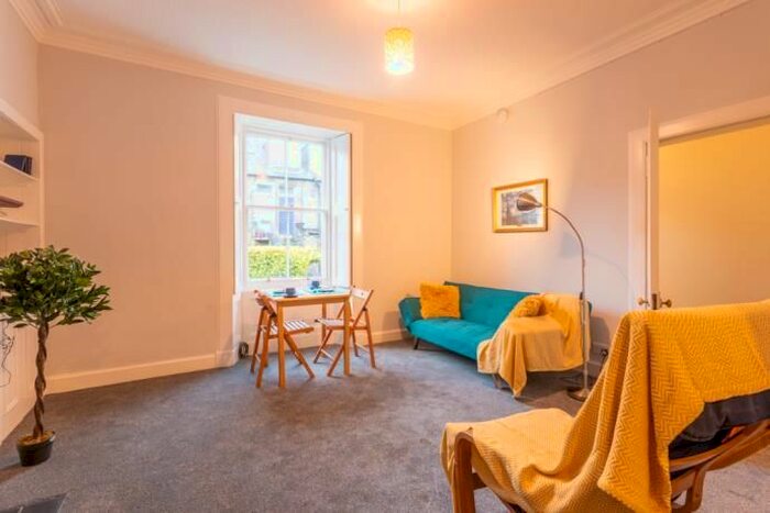 2 Bedroom Flat To Rent In Cobden Terrace, Edinburgh, EH11