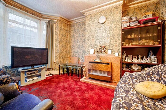 3 Bedroom Terraced House For Sale In Astbury Road, Peckham, London, SE15
