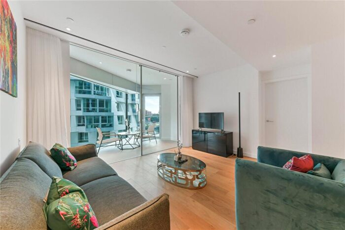2 Bedroom Apartment To Rent In Electric Boulevard, London, SW11