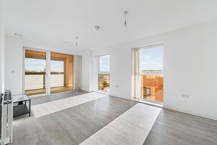 2 Bedroom Flat To Rent In Tabbard Apartments, East Acton Lane, W3