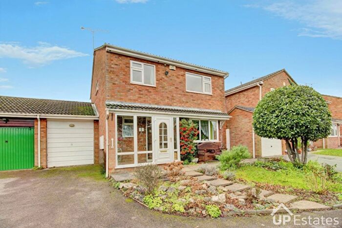 4 Bedroom Detached House For Sale In Gainford Rise, Coventry, CV3