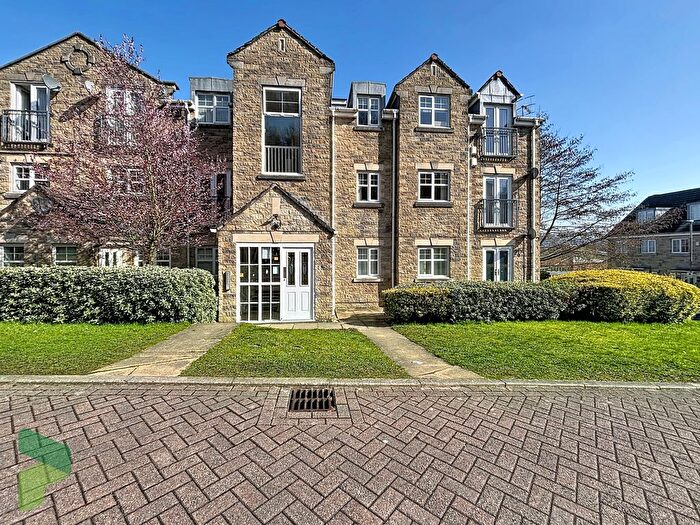 2 Bedroom Flat To Rent In Weavers Mews, Darwen, BB3