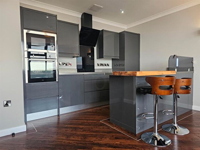 1 Bedroom Apartment To Rent In Th Floor, Essex House, Manor Street, Hull, HU1