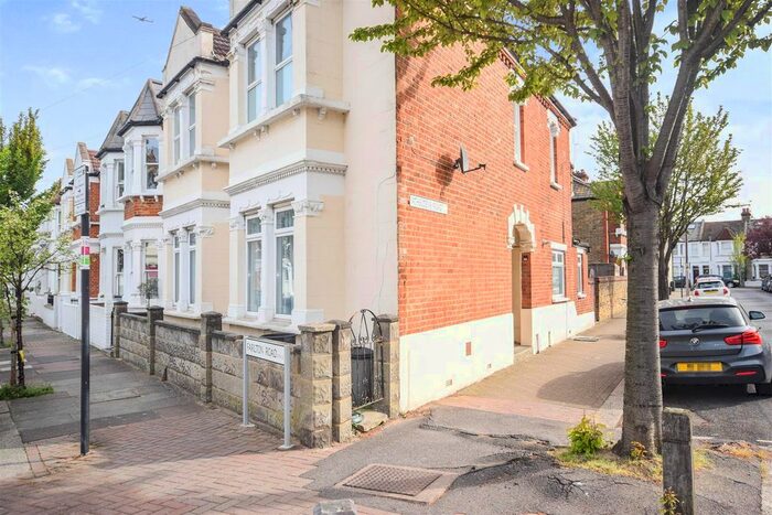 2 Bedroom Flat To Rent In Farlton Road, London, SW18