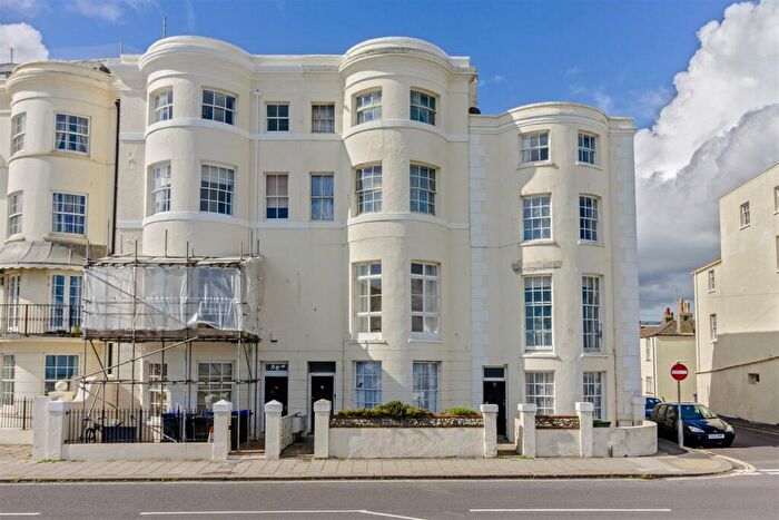 1 Bedroom Flat To Rent In Marine Parade, Worthing, BN11