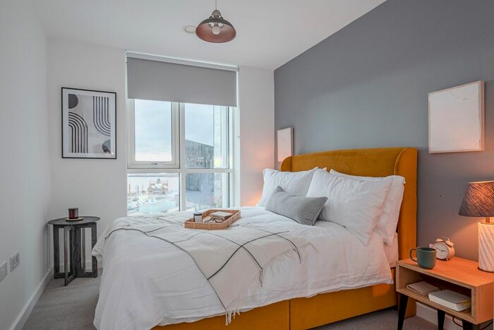 2 Bedroom Flat To Rent In Strand Street, Liverpool, L1