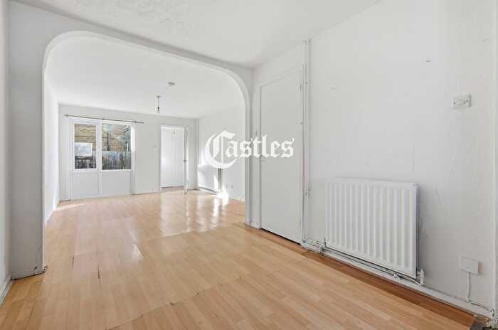 2 Bedroom Terraced House For Sale In Bedford Road, South Tottenham, N15