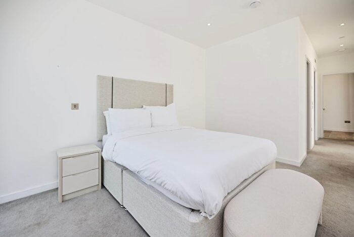 3 Bedroom Flat To Rent In Cyrus Field Street, London, SE10