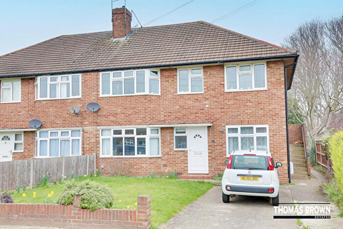 2 Bedroom Ground Maisonette For Sale In Valley Road, Orpington, BR5