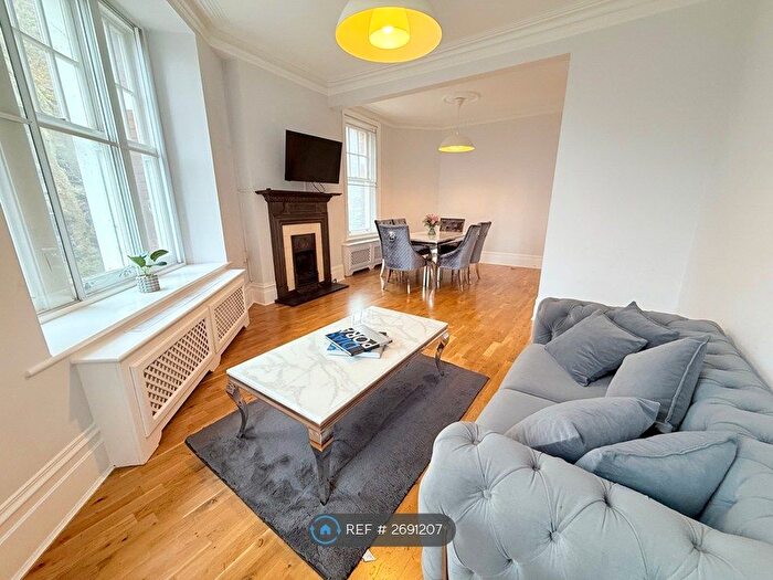 3 Bedroom Flat To Rent In Pond Street, London, NW3