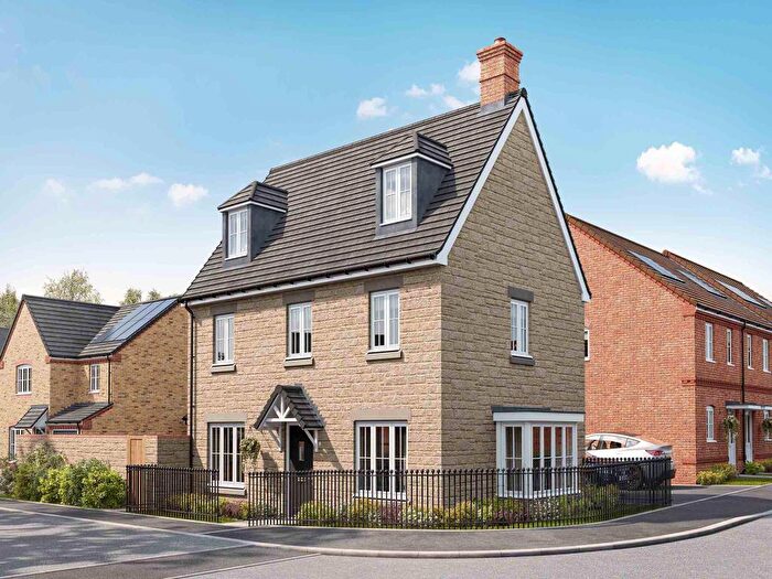 4 Bedroom Detached House For Sale In Desborough Road, Rothwell, NN14