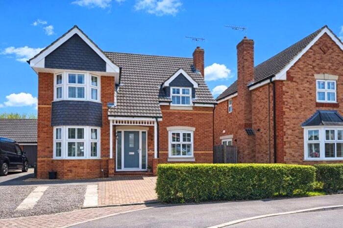 4 Bedroom Detached House For Sale In Cranborne Chase, Swindon, SN25