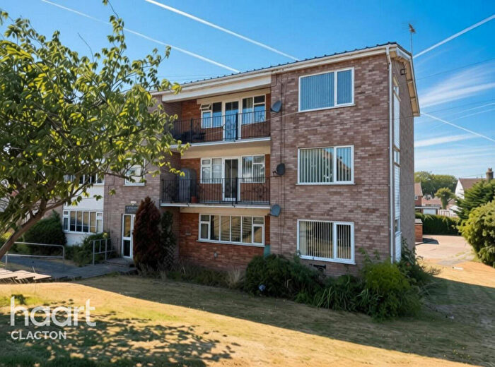 2 Bedroom Flat For Sale In Walton Road, Walton On The Naze, CO14