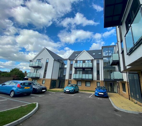 1 Bedroom Flat To Rent In London Road, Sittingbourne ME10