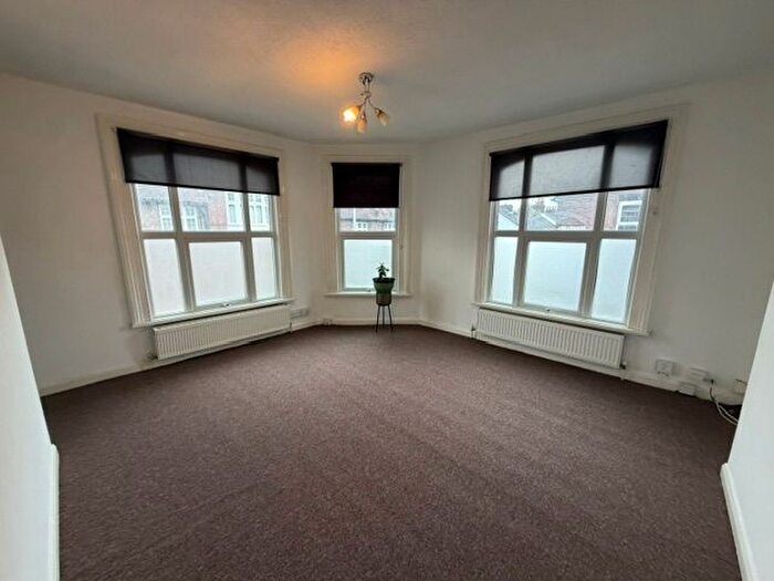 1 Bedroom Maisonette To Rent In Hibbert Street, Luton, LU1