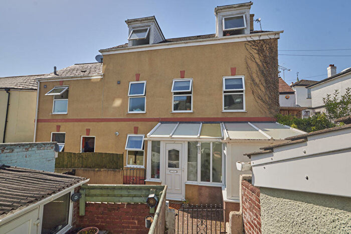 4 Bedroom Detached House For Sale In Oakfield Street, Exeter, EX1