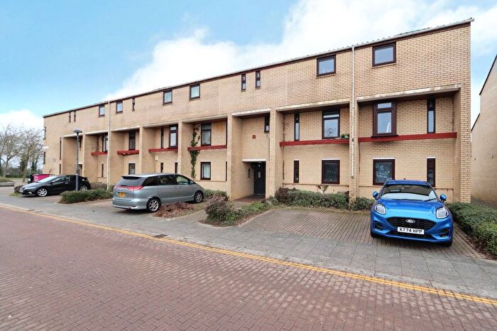 2 Bedroom Flat For Sale In North Eleventh Street, Central Milton Keynes, Milton Keynes, Bucks, MK9