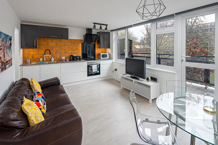 4 Bedroom Apartment To Rent In New Place Square, Bermondsey, SE16