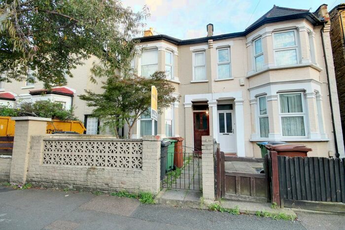 1 Bedroom Terraced House To Rent In North Birkbeck Road, Leytonstone, E11