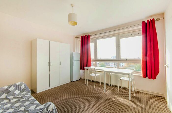 Studio To Rent In York Way Estate, Islington, London, N7